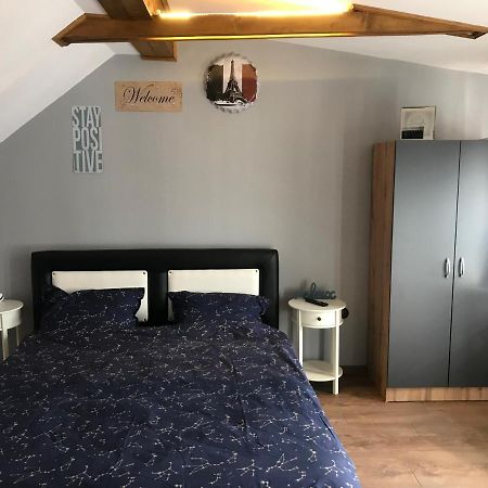 Garsoniera Delia Brasov Apartment Exterior foto